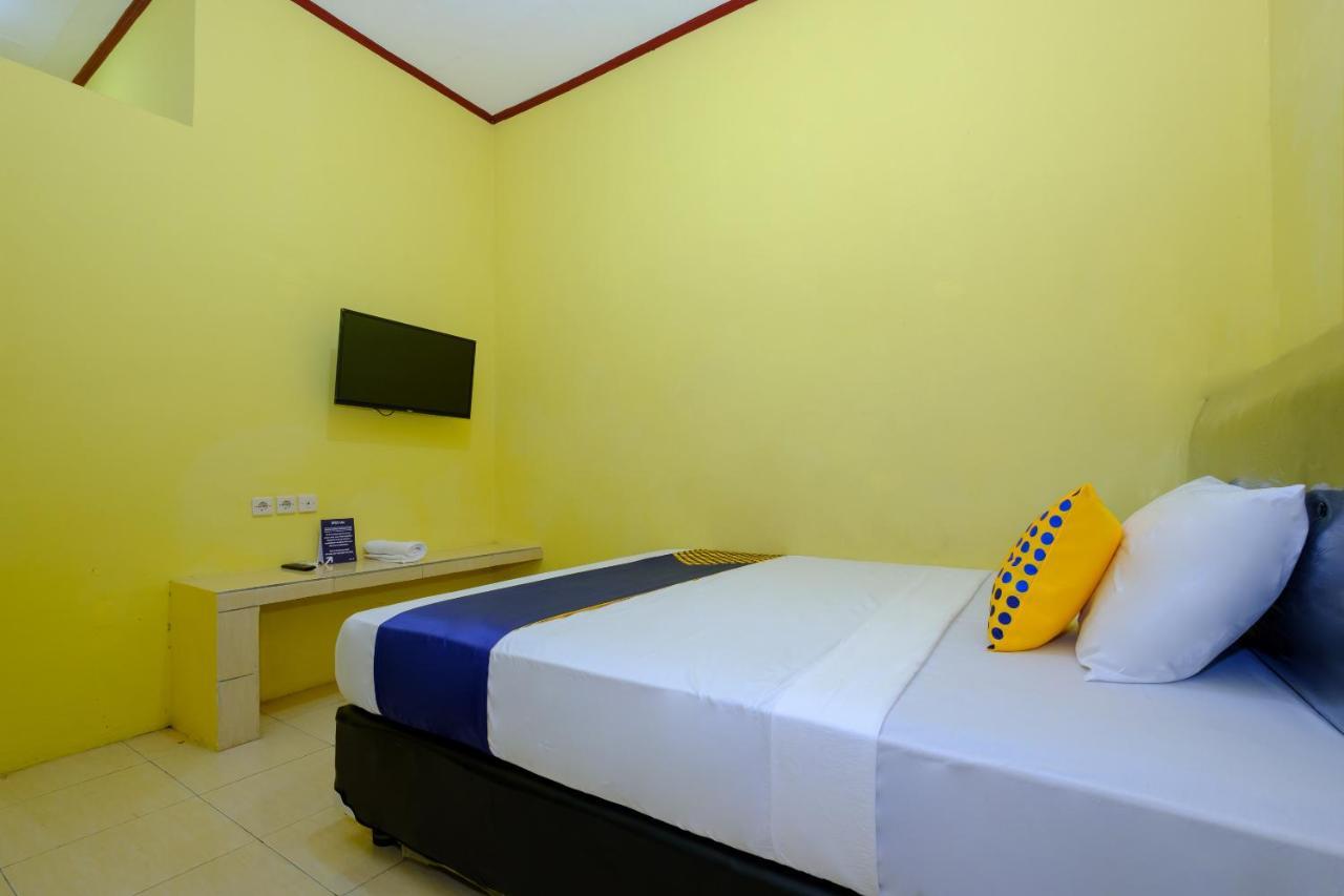 Spot On 2732 Sandy Guesthouse Матарам Екстериор снимка