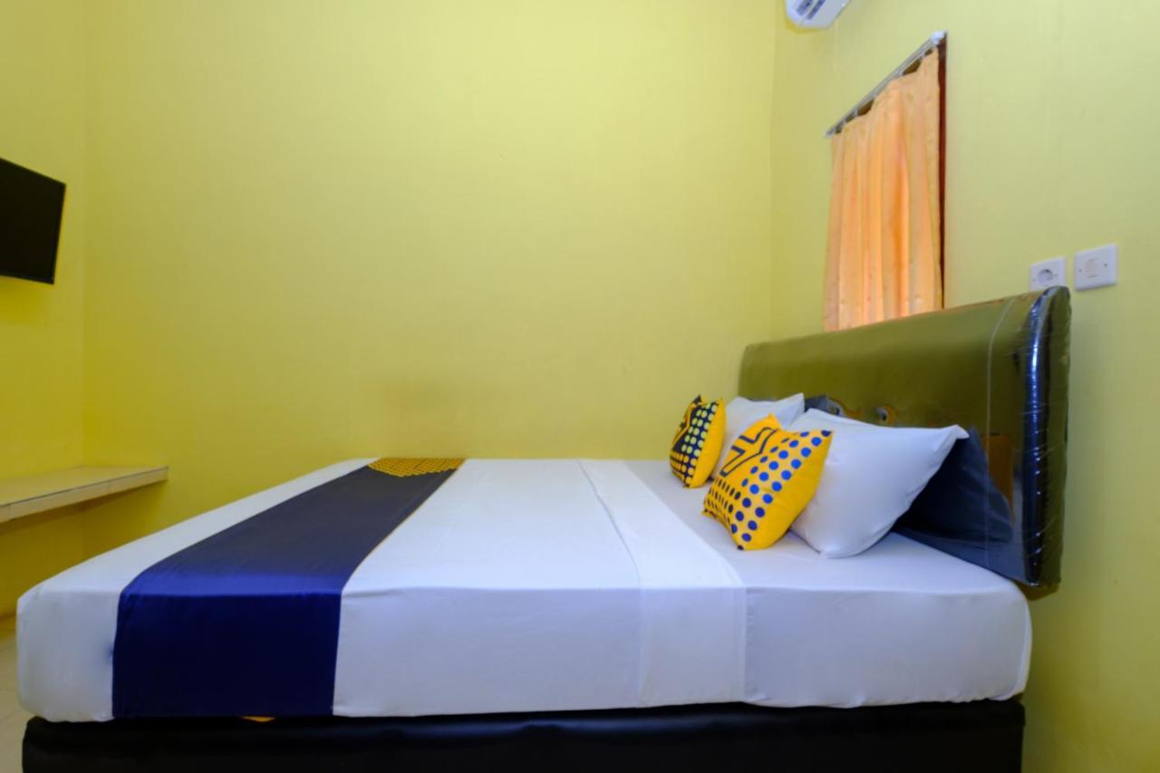 Spot On 2732 Sandy Guesthouse Матарам Екстериор снимка