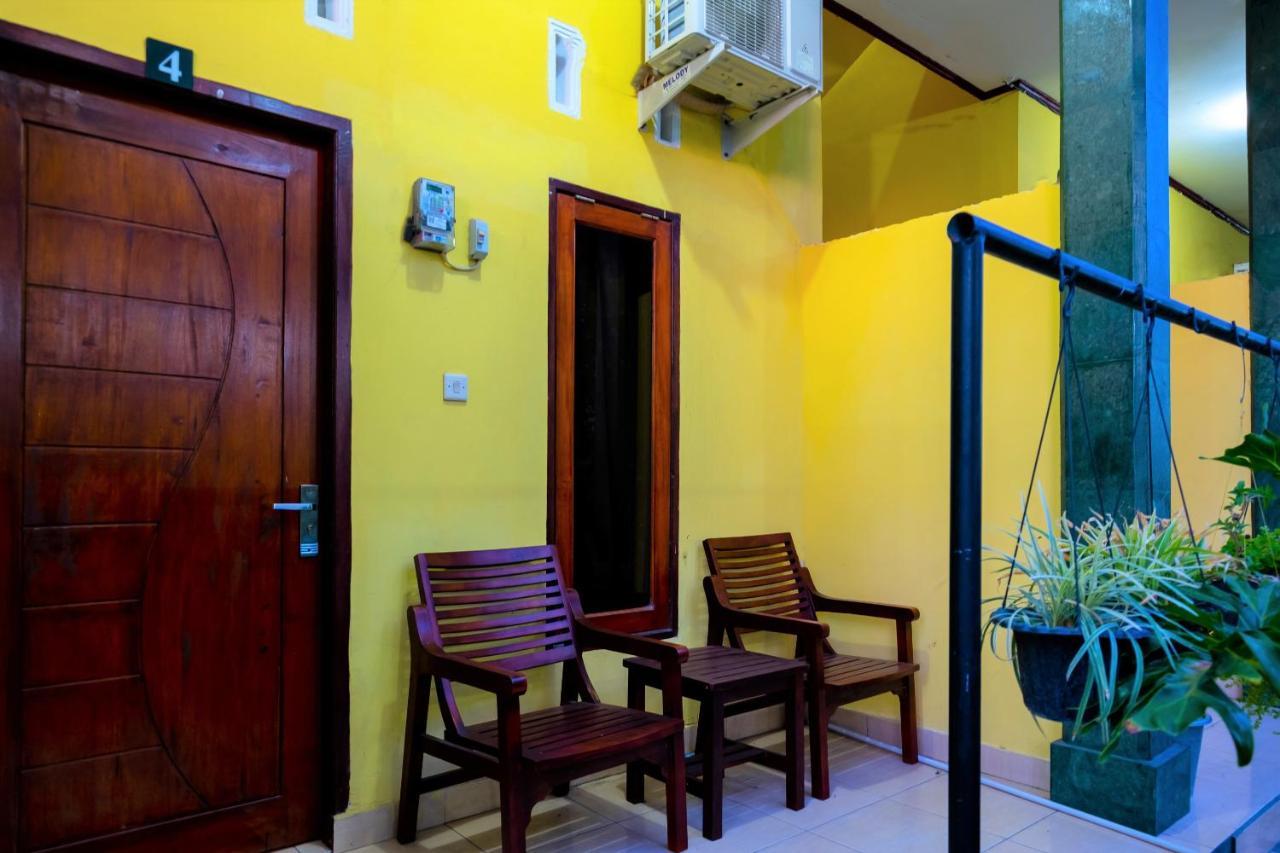 Spot On 2732 Sandy Guesthouse Матарам Екстериор снимка